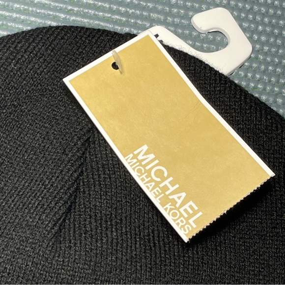Michael Michael Kors Womens Knit Cuffed Winter Beanie Hat 539330C Black Multi OS - Picture 10 of 16